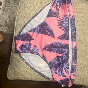 Noodlebagz speedos (price is for both)